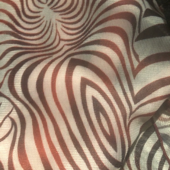 Size S LINDI tunic style black and red top - Picture 13 of 13